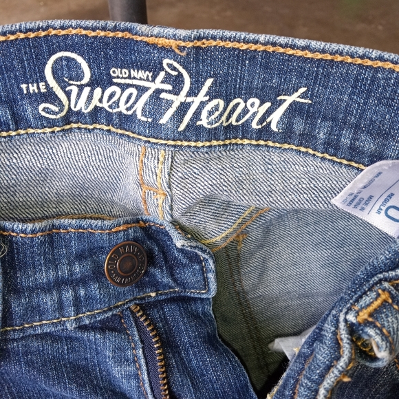 Size 0 old Navy jeans - Picture 3 of 4